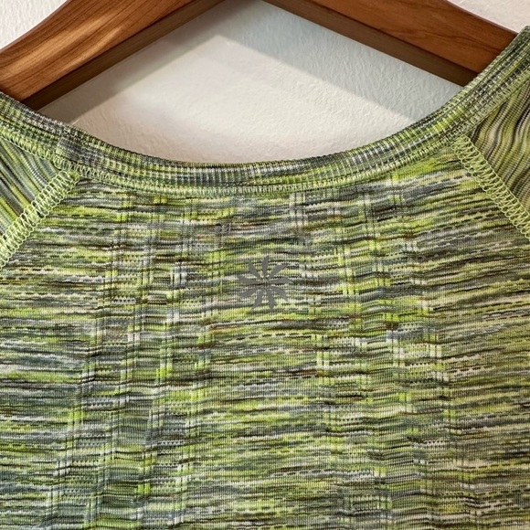 Athleta Fastest Track Seamless Shirt Women's Large Green Ruched Athletic Gym EUC - Picture 6 of 7